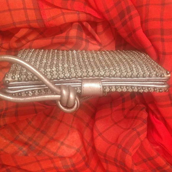 Giorgio Armani Silver Leather Beaded Magnetic Bag - Picture 7 of 8